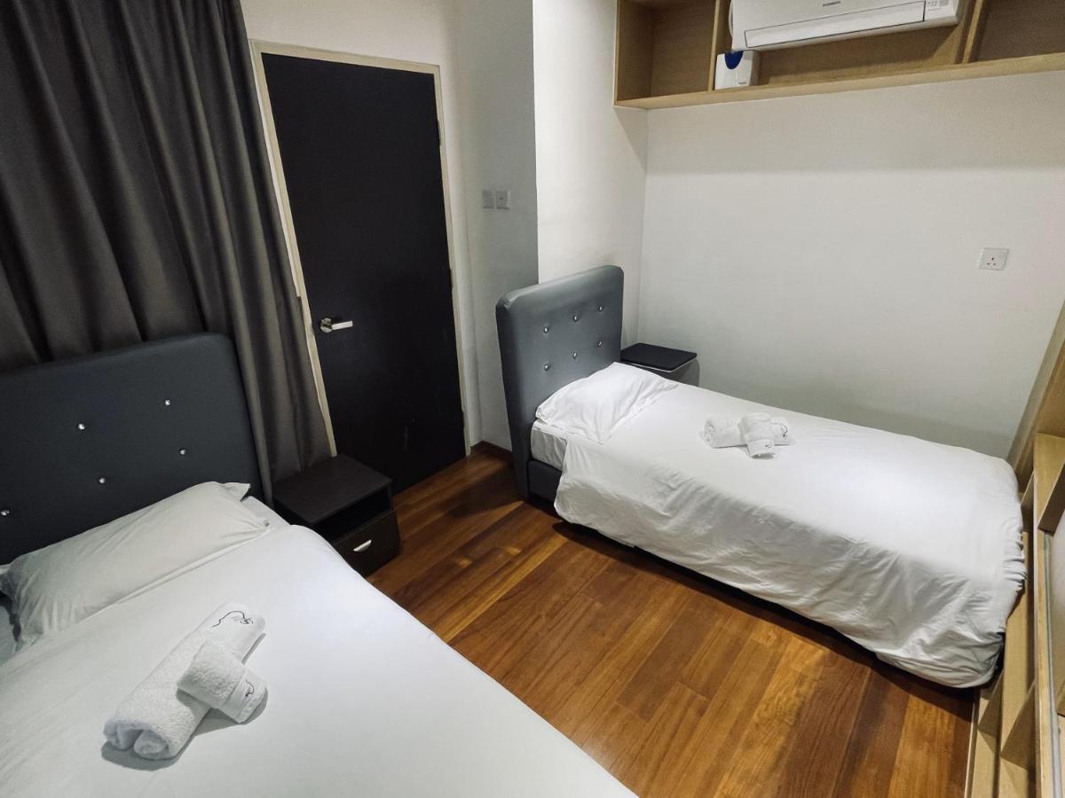 B.Suites 21 コタキナバル エクステリア 写真