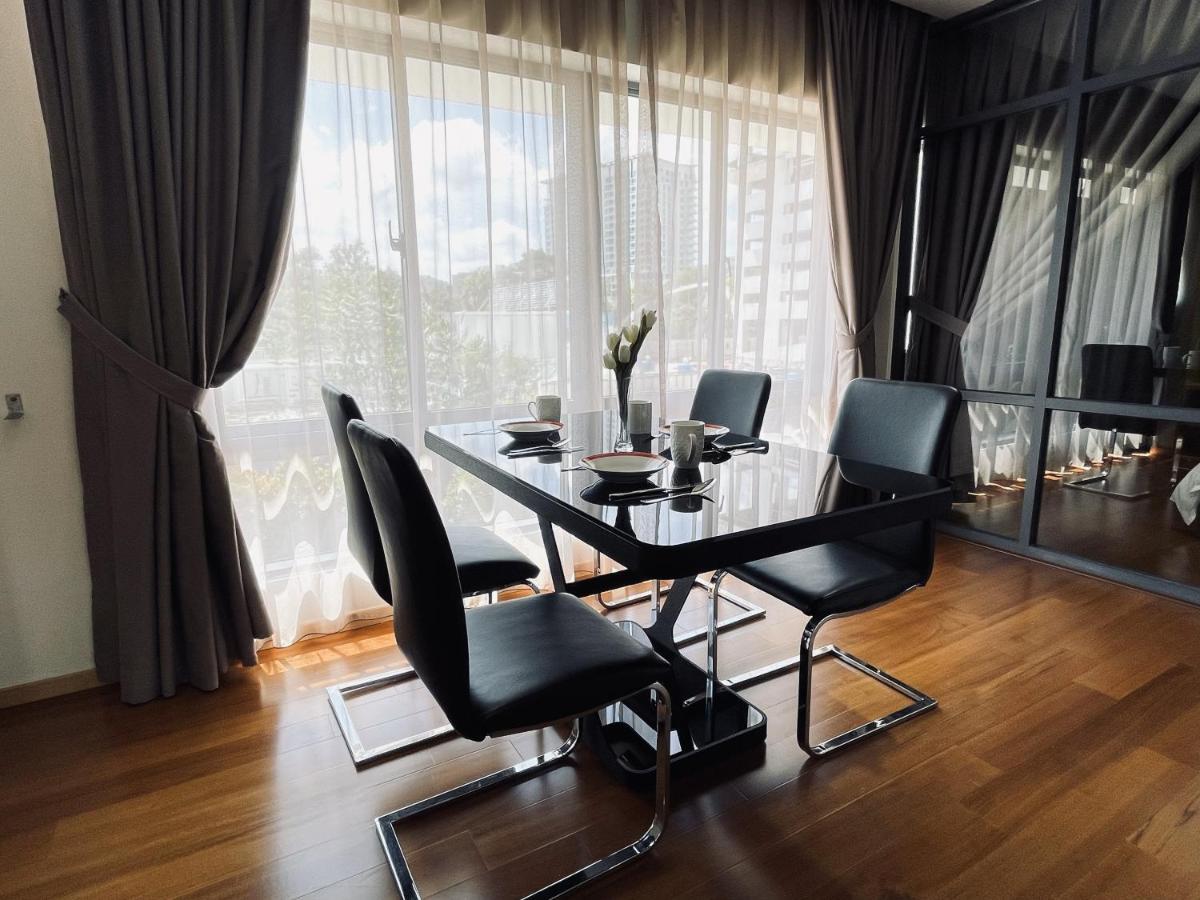 B.Suites 21 コタキナバル エクステリア 写真