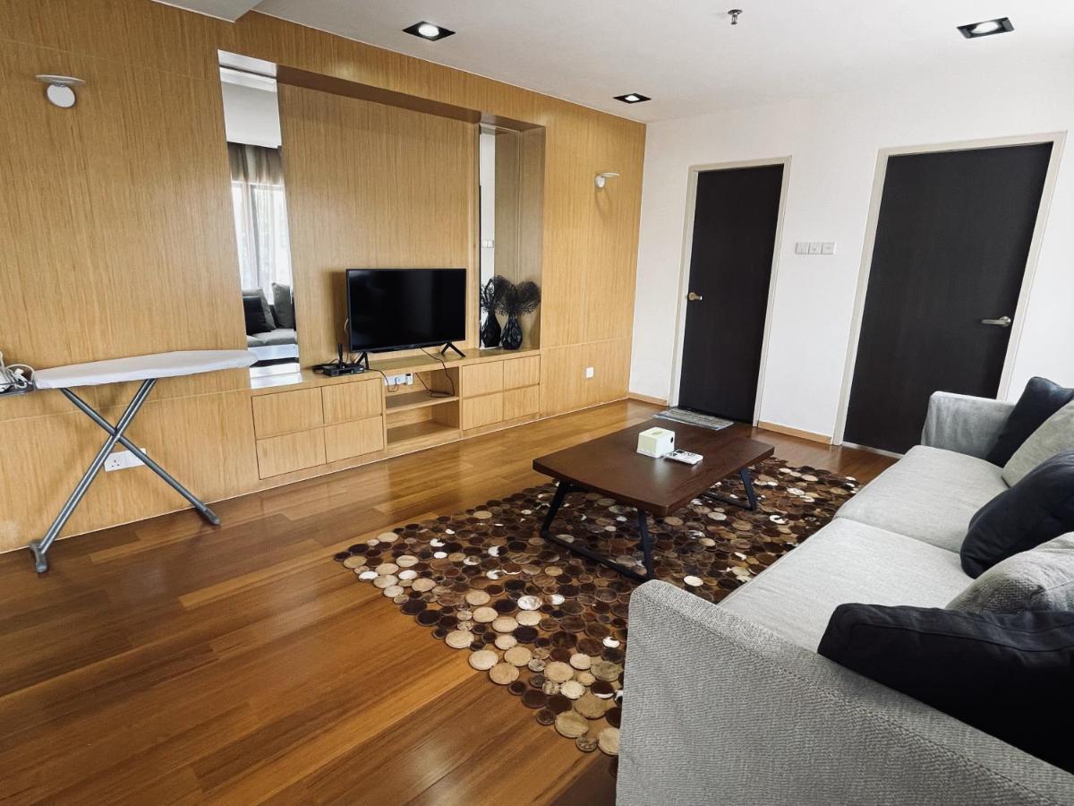 B.Suites 21 コタキナバル エクステリア 写真