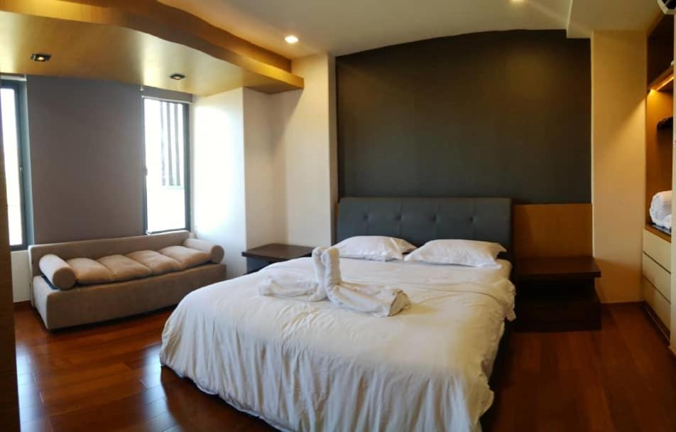 B.Suites 21 コタキナバル エクステリア 写真