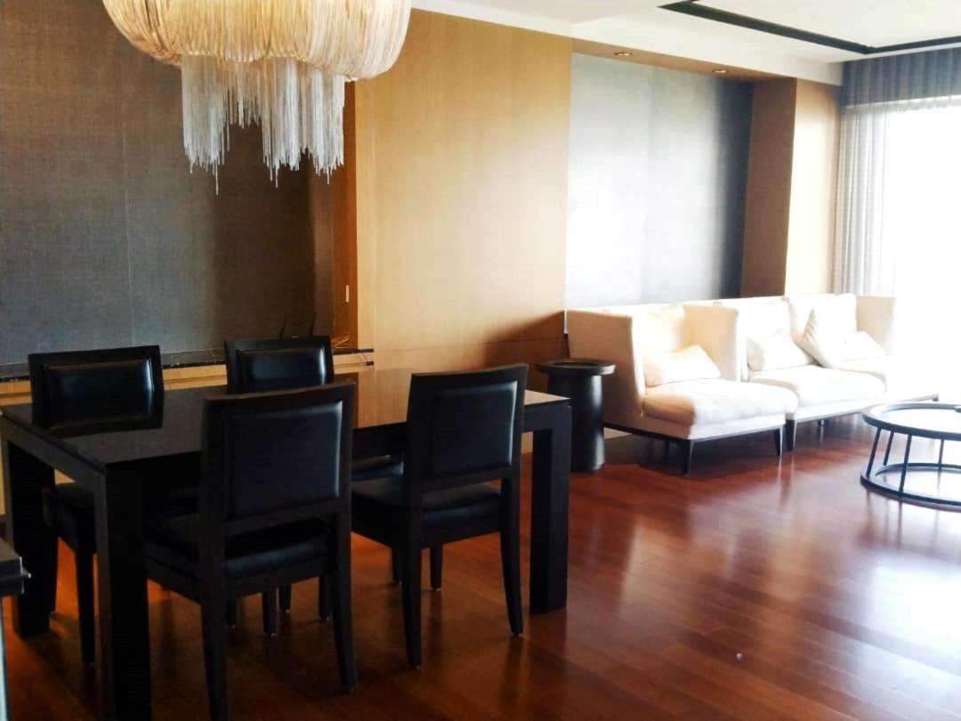 B.Suites 21 コタキナバル エクステリア 写真