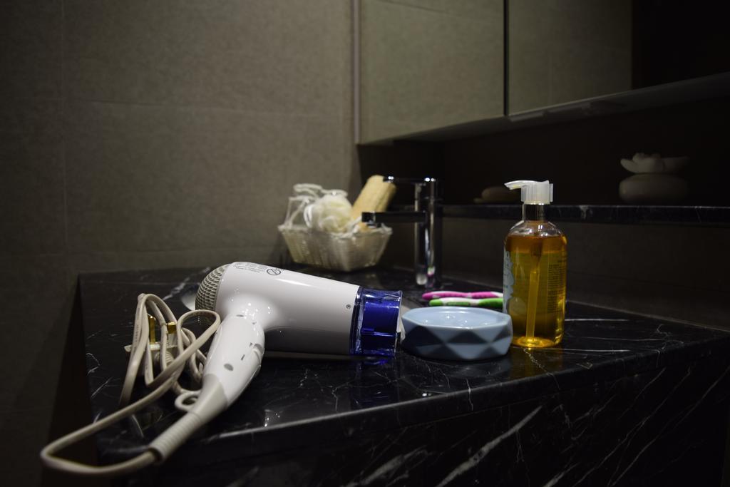 B.Suites 21 コタキナバル エクステリア 写真